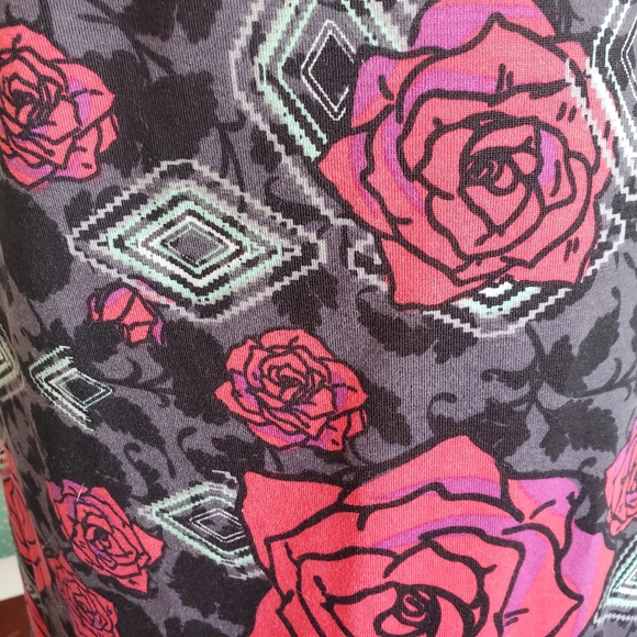 LuLaRoe Floral Rose Carly Dress - Picture 4 of 7